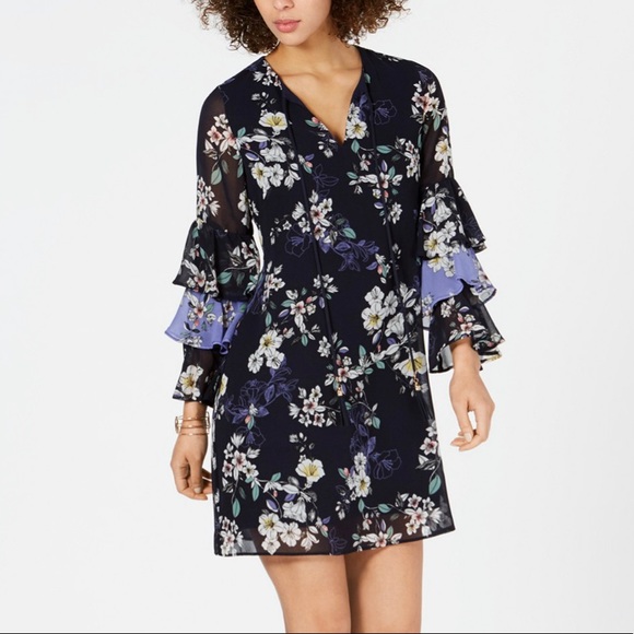 Vince Camuto Dresses & Skirts - NWT VINCE CAMUTO Floral-Print Ruffled-Sleeve Dress